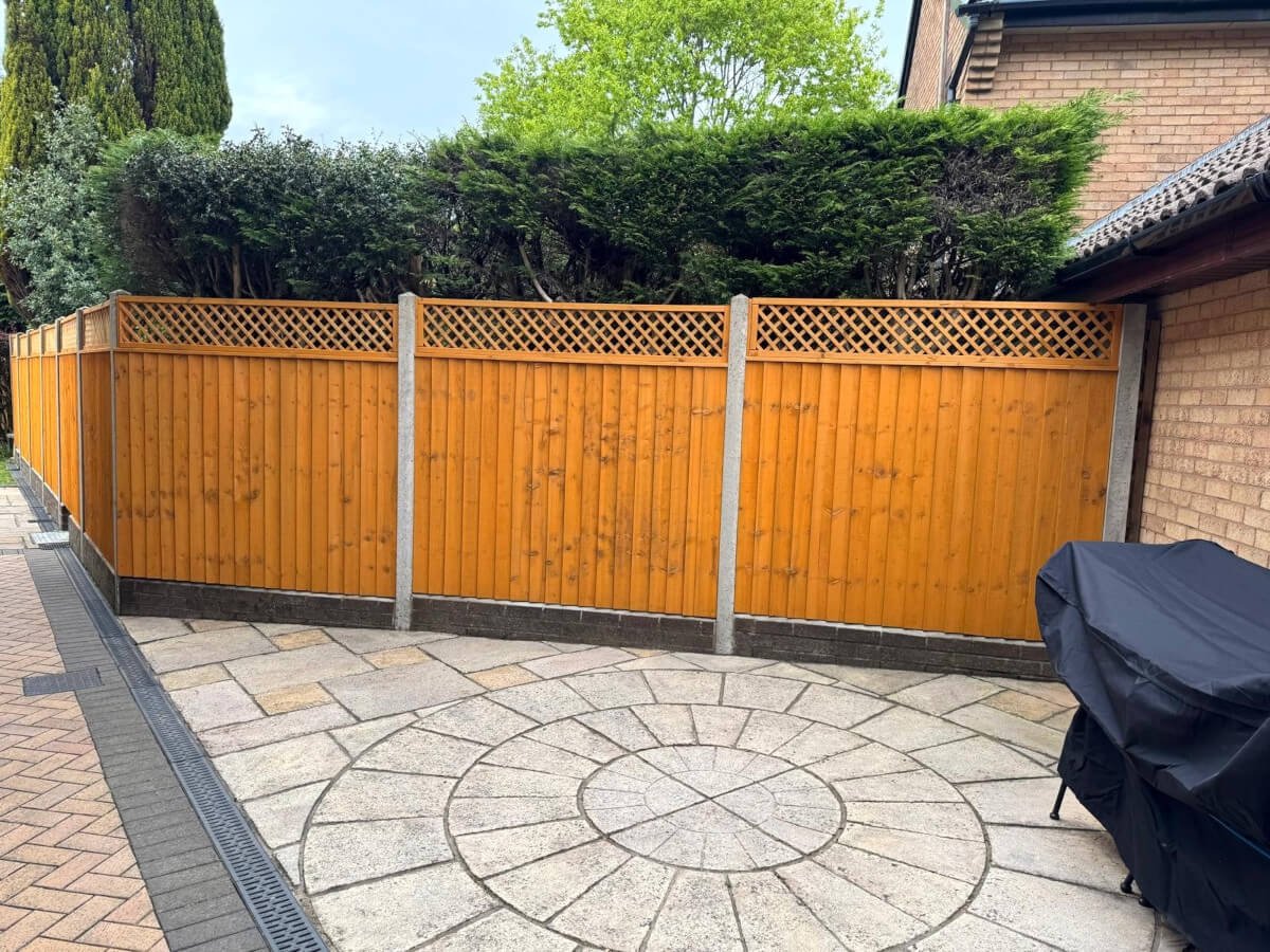 swansea-home-fence-installed-daffodil-carpentry swansea home fence installed daffodil carpentry